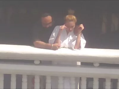 Roodharige rondborstige teef geeft pijpbeurt en seksfilmpjes gratis wordt geneukt