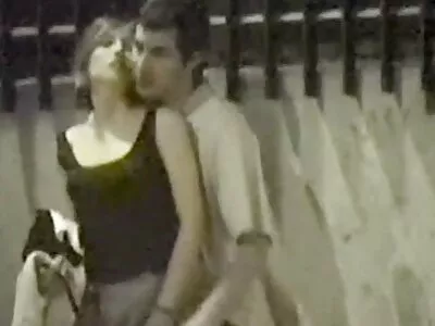 Rondborstige vrouw krijgt sperma op haar gezicht gratis sexfilms xxx en tieten
