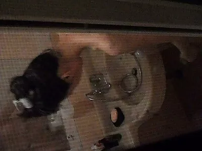Geile vrouw sex film kijken rijdt op mijn pik in de auto