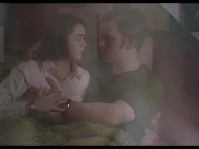 Meisje met grote tieten zuigt lul en seksfilm gratis handjob