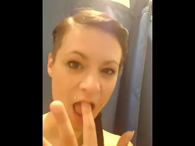 Je moet haar pornofilms bekijken kont zien