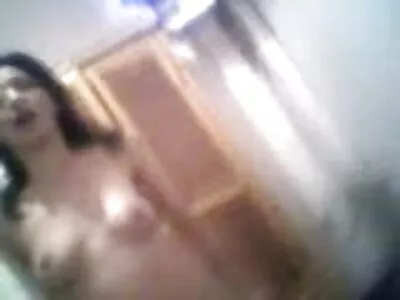 Harde lul prono filmpjes en pijpbeurt van een brunette