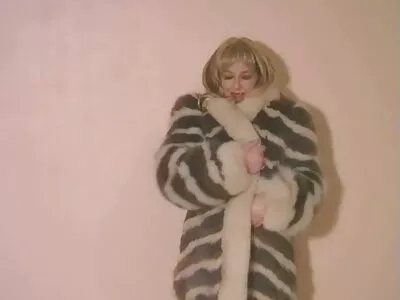 Karolina, Nikola buiten sex film
